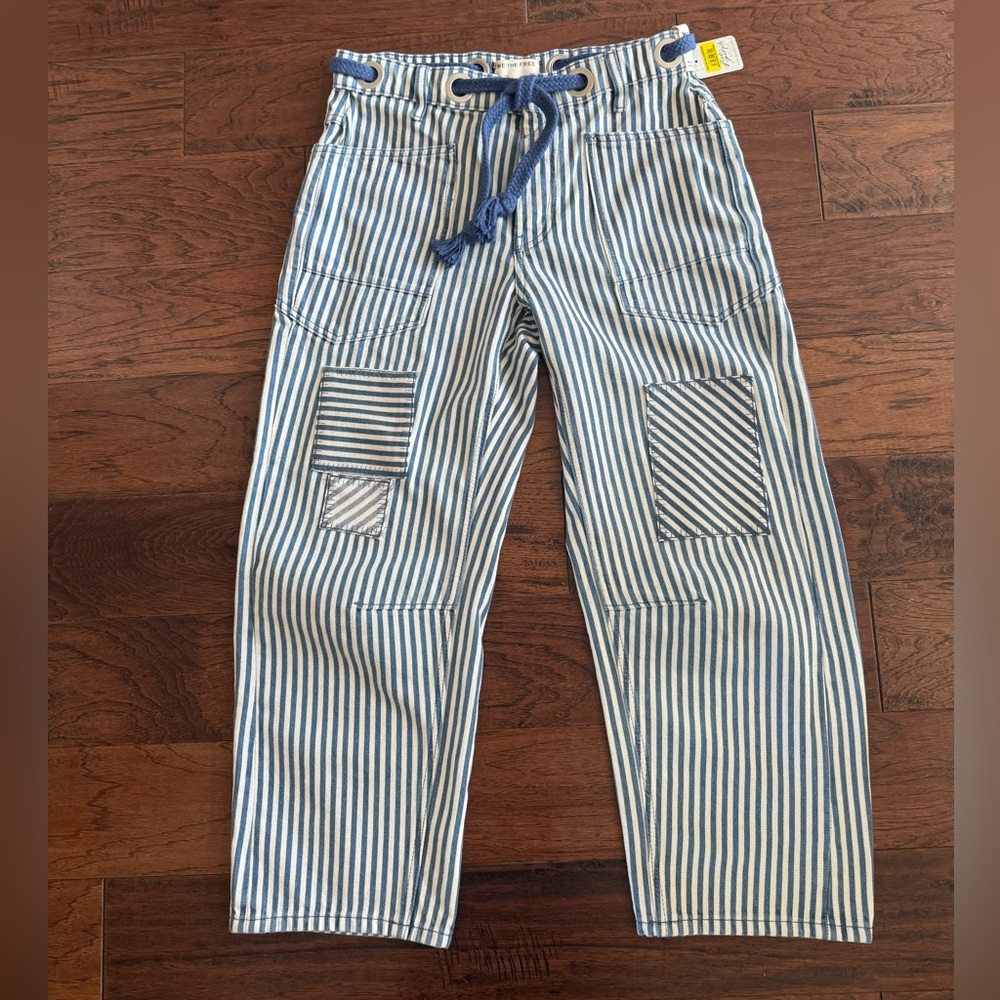 We The Free Moxie Railroad Low-Slung Jeans. Size 26. Color is  Dark Slate.
